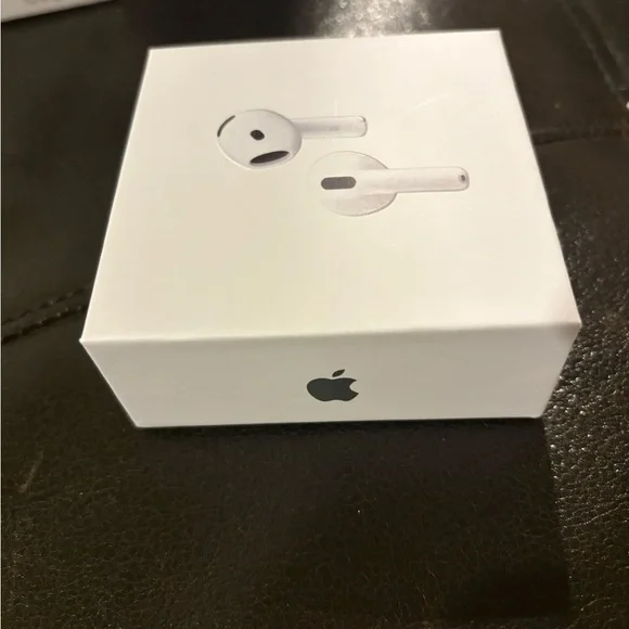White Wireless Earbuds (gen 4)